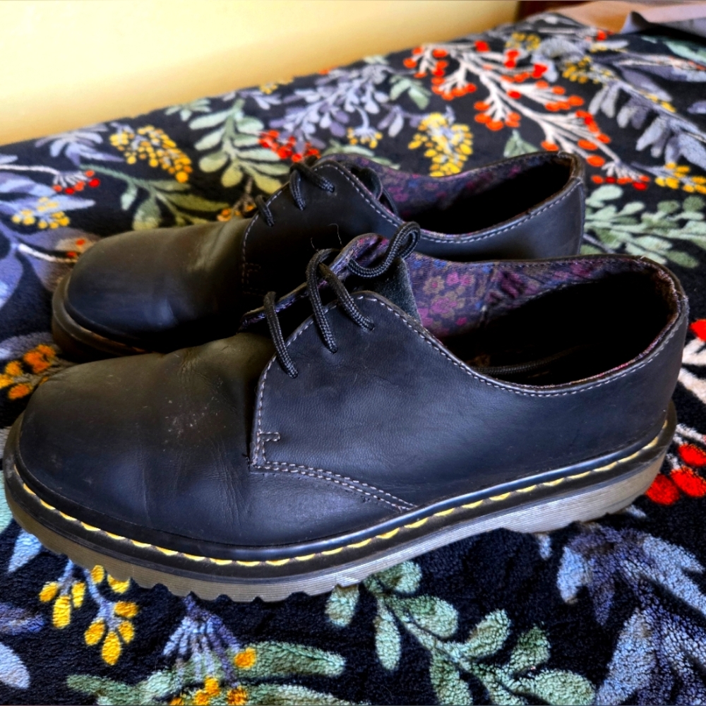 Dr. Martens Womens Shoes
